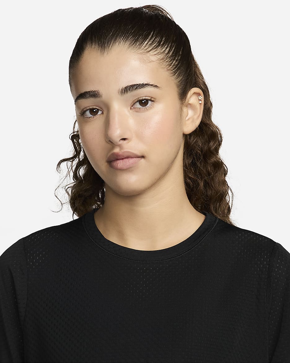 Nike breathe t shirt women's best sale